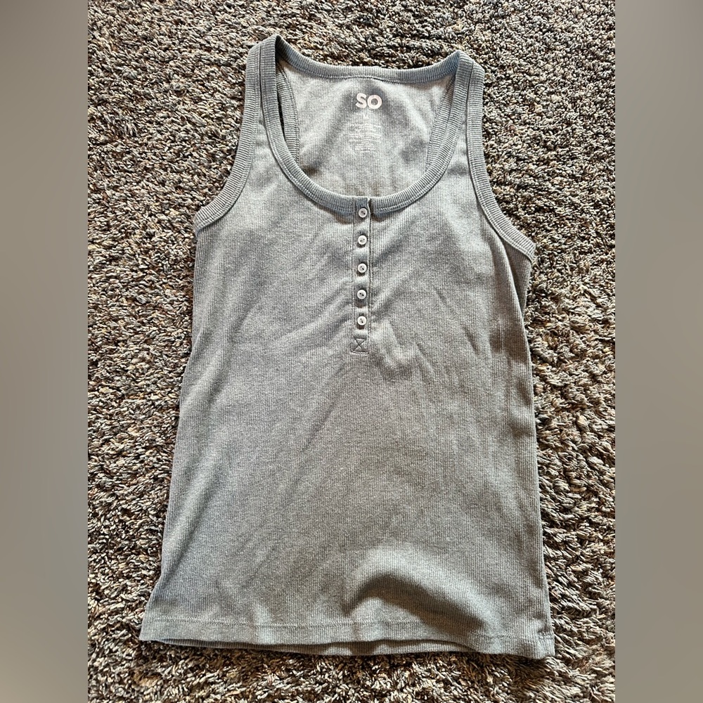 Grey button tank